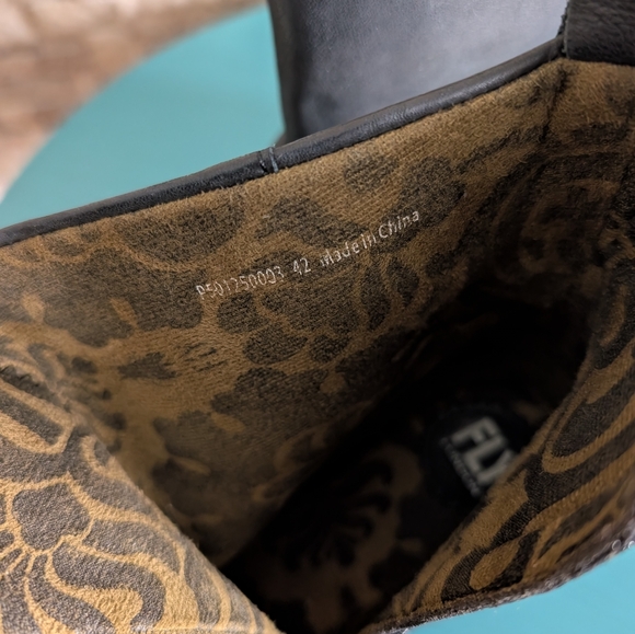 Fly London Baan Platform Ankle Lug Boots Chunky Minimalist Sz EU 42/US Men 9 - Picture 9 of 13